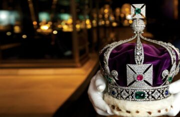 Tower-of-London-and-Crown-jewels
